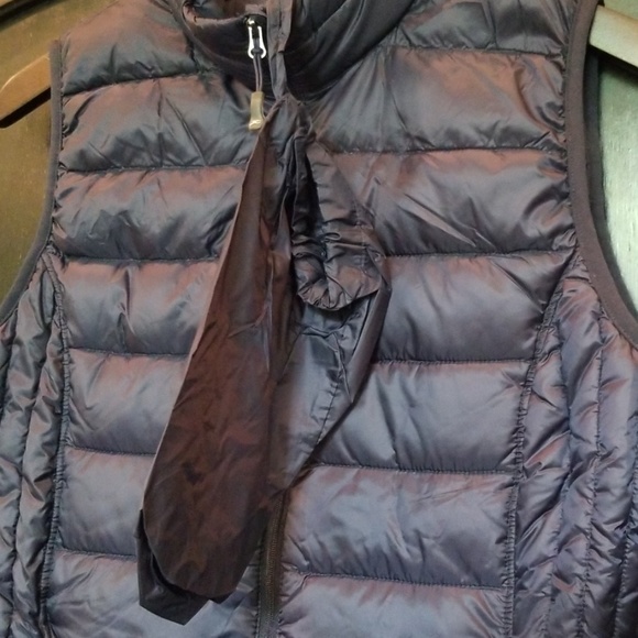 Packable Puffer Vest - Picture 7 of 7